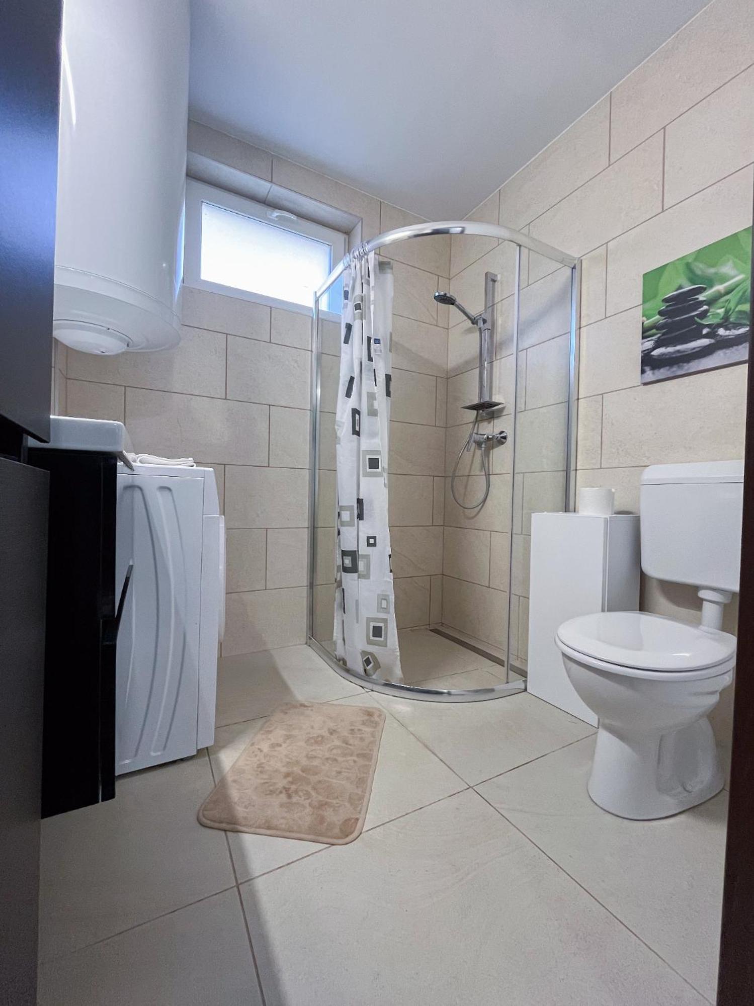 Nyuszis Apartman Kiskunmajsa Exterior foto
